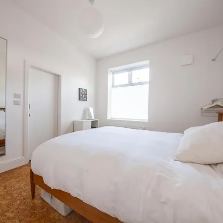 דירה Stylish And Modern 1bd In East דבלין