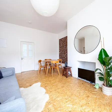 Апартаменты Stylish And Modern 1bd In East