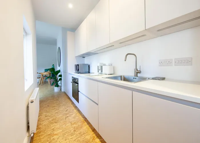 Stylish And Modern 1bd In East *
