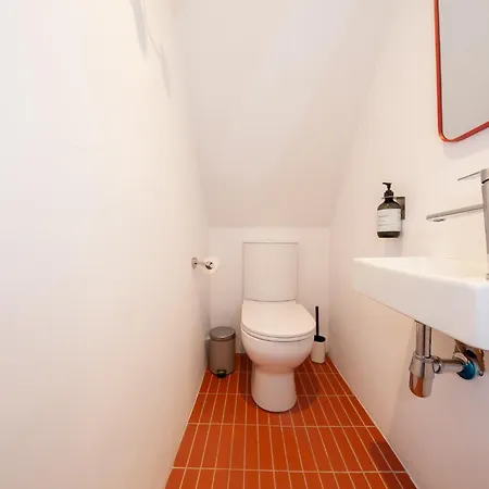 アパート Stylish And Modern 1bd In East *