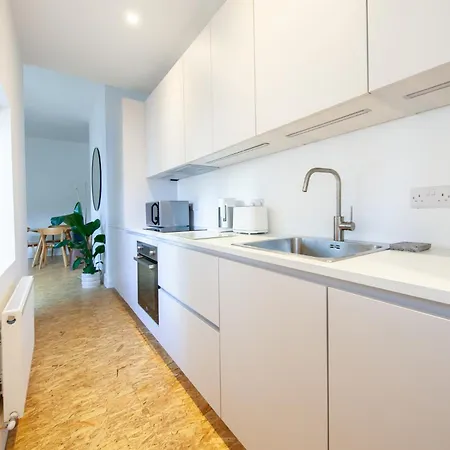 Stylish And Modern 1bd In East *